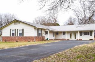 3933 Talcott Ave, Winston Salem NC  27106-1660 exterior