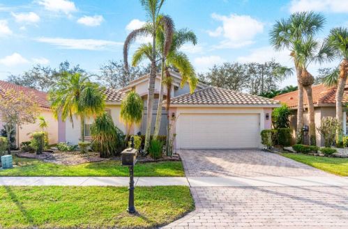 7644 Caprio Dr, Boynton Beach FL  33472-7370 exterior