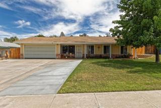 15801 La Verida Dr, Victorville, CA 92395-3449