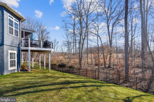 21099 Honeycreeper Pl, Leesburg VA exterior