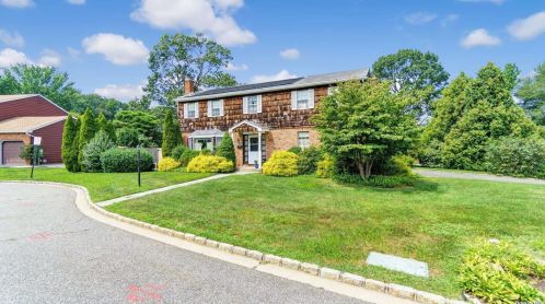 3 Ellen Ct, Muttontown, NY 11545-1434