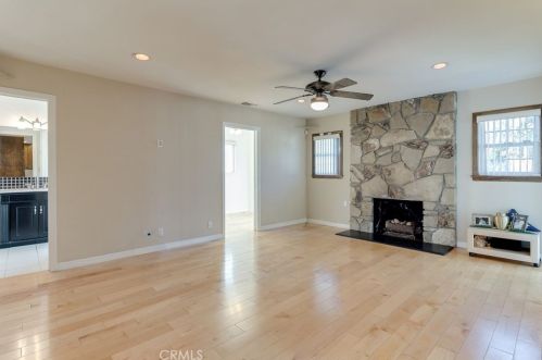 13417 Ocean Gate Ave, Hawthorne CA  90250-5611 exterior