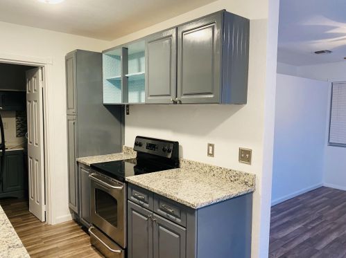 444 Kern St, West Palm Beach, FL 33405-4828