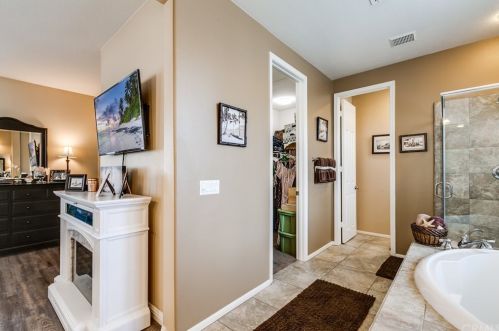 6787 Vanderbilt St, Chino CA  91710-1308 exterior