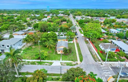 402 4th Ave, Delray Beach, FL 33483-4430