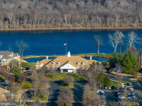 18506 Pelicans Nest Way, Leesburg VA  20176-3963 exterior
