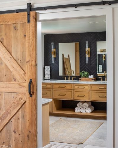 2936 Alta Vis Dr, Newport Beach CA  92660-3205 exterior