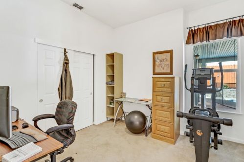 9247 Brown Rd, Elk Grove CA  95624-3917 exterior