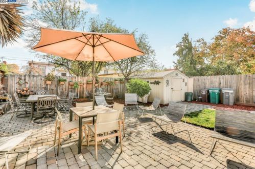 2708 Humboldt Ave, Oakland CA  94602-3635 exterior