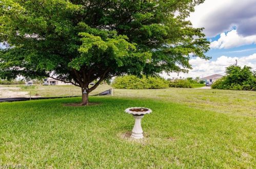 1252 41st St, Cape Coral FL  33909-1201 exterior