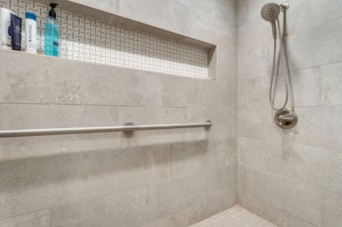 647 Brookside Dr, Crown Point IN  46307-4369 exterior
