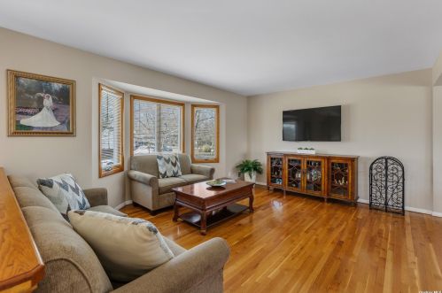 15 Purdy Ave, Elwood NY  11731-4501 exterior