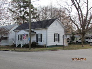 205 Main St, Pikeville, NC 27863