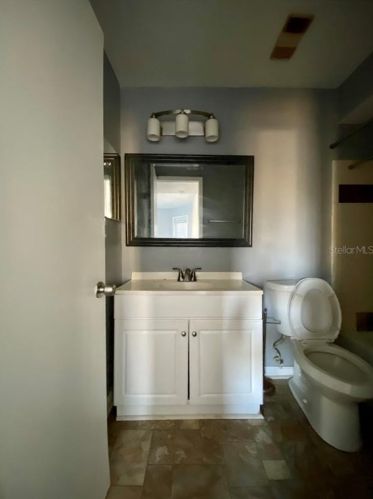 6154 Westgate Dr, Orlando FL 32835-7026 exterior