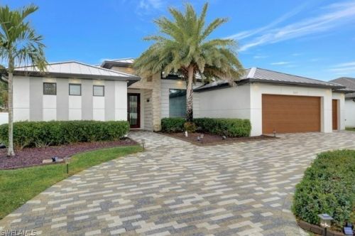 2125 18th Ave, Cape Coral, FL 33990-4707