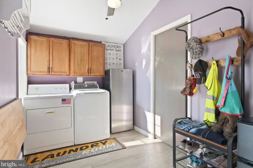 30 Main St, Camp Hill PA  17011-6326 exterior