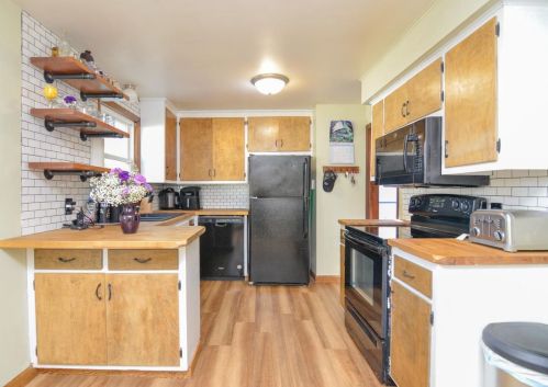 817 Nicolet Ave, Green Bay WI  54304-2403 exterior