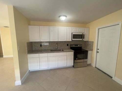 2357 Clubhouse Dr, West Palm Beach FL  33409-6233 exterior