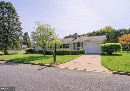 11 Ronald Rd, Navy Sup Dpt, PA 17050-6827