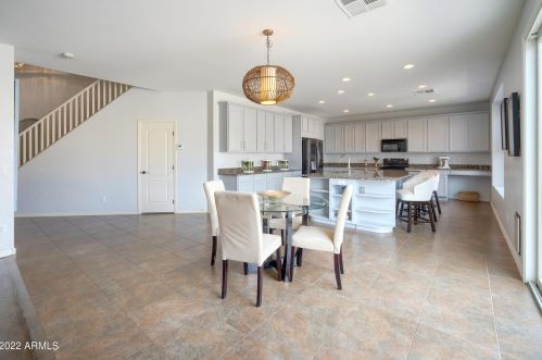 2204 Bowker St, Phoenix AZ  85040-3424 exterior