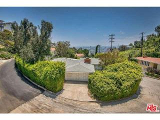 8494 Carlton Way, Los Angeles CA  90069-1406 exterior