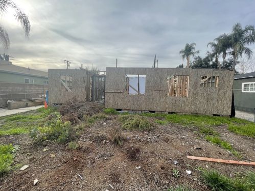 5327 Natick Ave, Van Nuys, CA 91411-4035