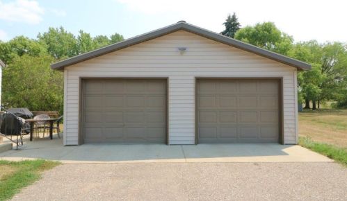 605 Kinkead Dr, Alex MN  56308-4932 exterior