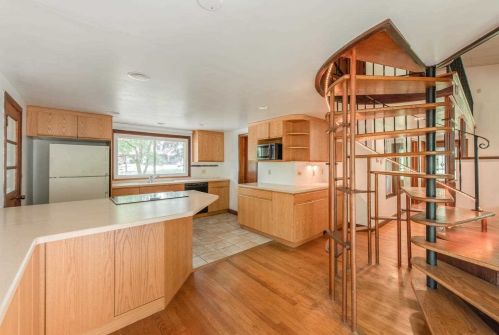 40 Tree Top Ln, Poughkeepsie NY  12603-4820 exterior