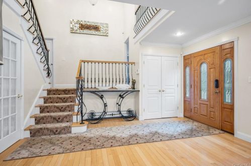 15 Doris Dr, Scarsdale, NY 10583-2711