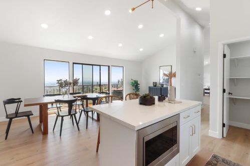 15825 Alta Vista Way, San Jose CA  95127-1704 exterior