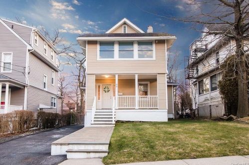 49 Crosby Pl, New Rochelle, NY 10801-3222
