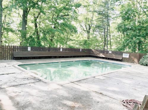 67 Acorn St, Bridgeport, CT 06606-2262