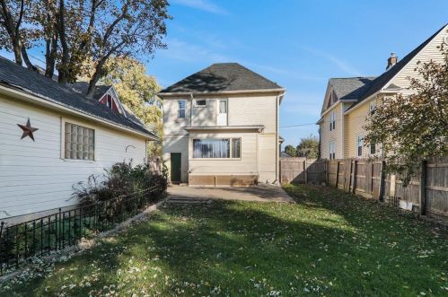 410 Beaver St, Beaver Dam WI  53916-1622 exterior