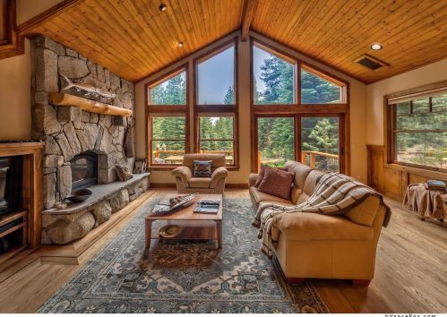 10865 Pine Cone Dr, Truckee, CA 96161-3154