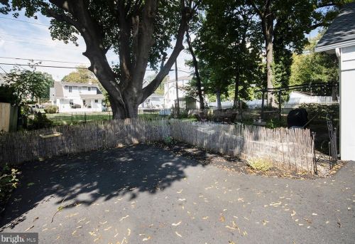 221 Kings Hwy, Camden NJ  08106-1616 exterior