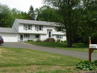 28 Gail Dr, Northford, CT 06472-1307