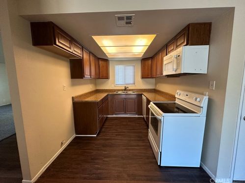 44840 Hanstead Ave, Lancaster CA  93535-2739 exterior