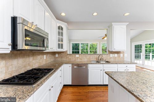 5329 Jacobs Creek Pl, Haymarket VA  20169-6152 exterior