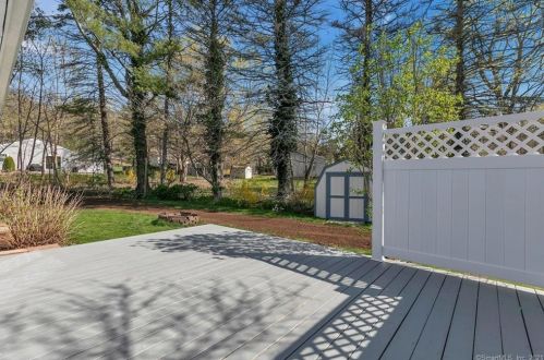 86 Woodland Dr, Northford CT  06472-1210 exterior