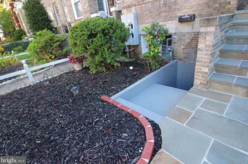 131 R St, Washington, DC 20024-3418