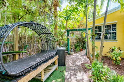 506 35th St, West Palm Beach, FL 33404-2204