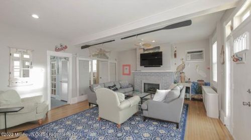 4917 Ventnor Ave, Atlantic City, NJ 08406-2424