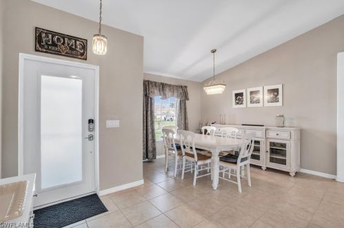 4008 20th Ct, Cape Coral, FL 33909-7374