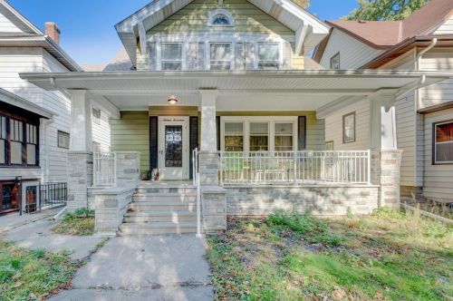 1617 Ashland Ave, Saint Paul, MN 55104-6202