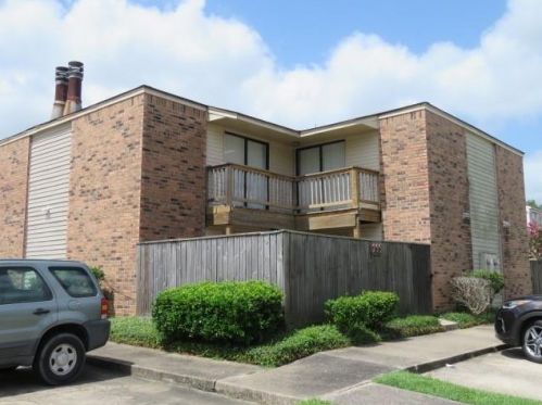 1212 Major Dr, Beaumont, TX 77706-4003