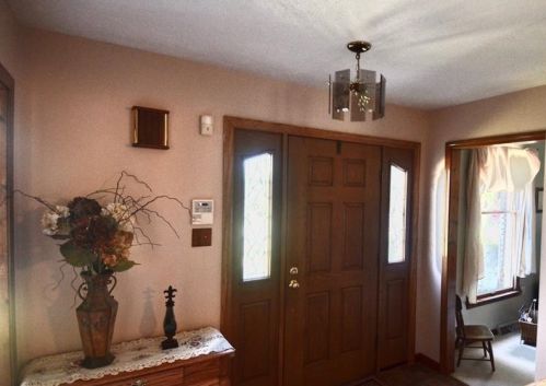 909 Shadypark Ct, Noblestown, PA 15071-9495