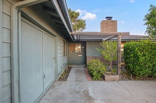 5846 Carnegie St, San Diego, CA 92122-3236