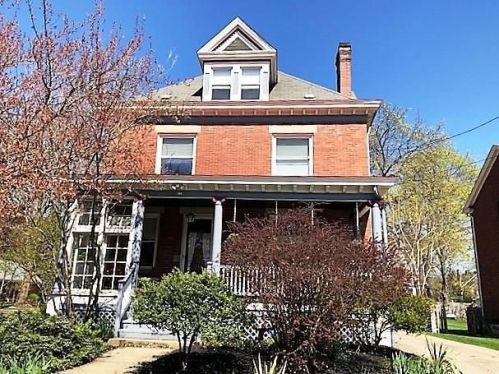 215 Orchard Ln, Sewickley, PA 15143-1150