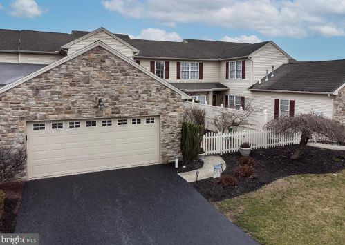 2171 Gelder Park Dr, Hummelstown, PA 17036-7065