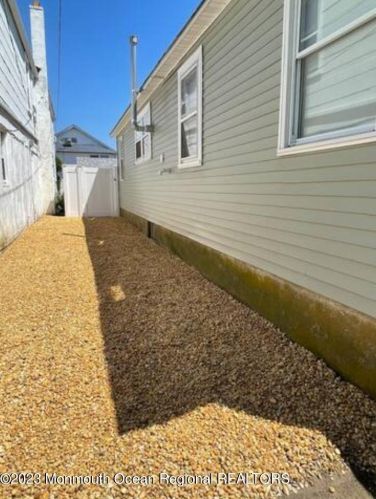 318 Hamilton Ave, Pelican Island NJ  08751-2324 exterior